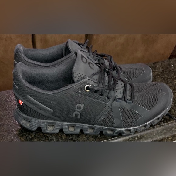 On Running Shoes On Cloud Shoes Poshmark